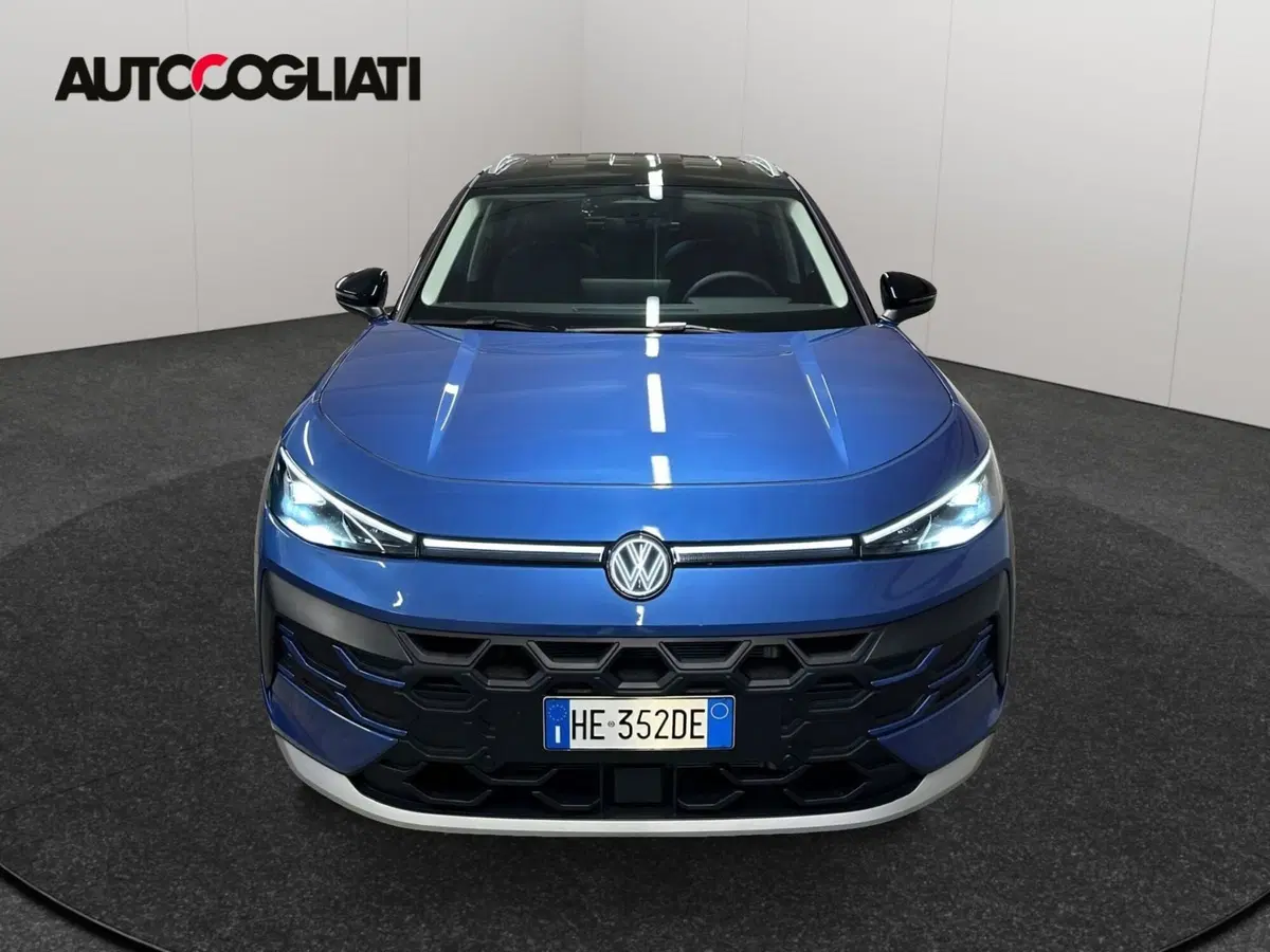 Volkswagen T-Roc nuova a Lecco (2)
