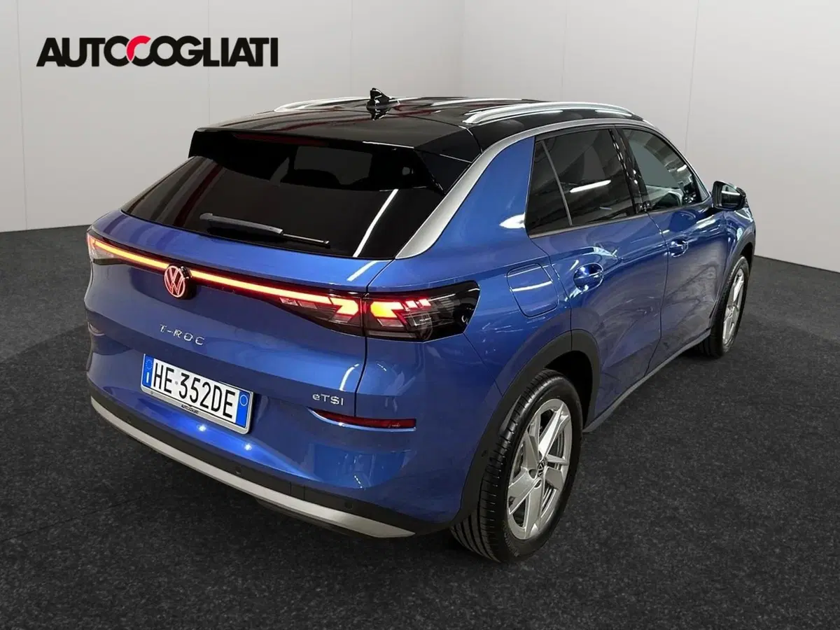 Volkswagen T-Roc nuova a Lecco (4)