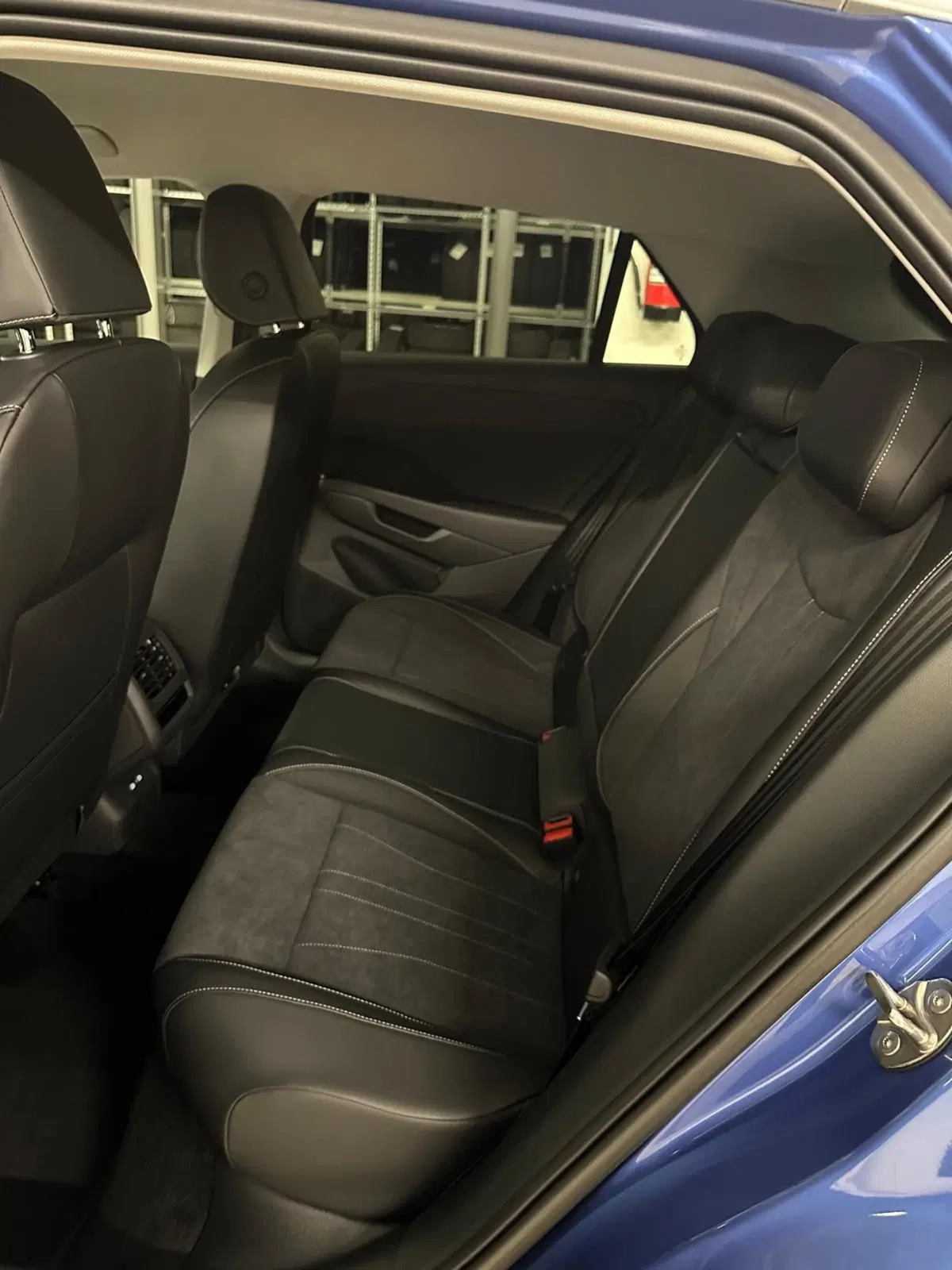 Volkswagen T-Roc nuova a Lecco (11)