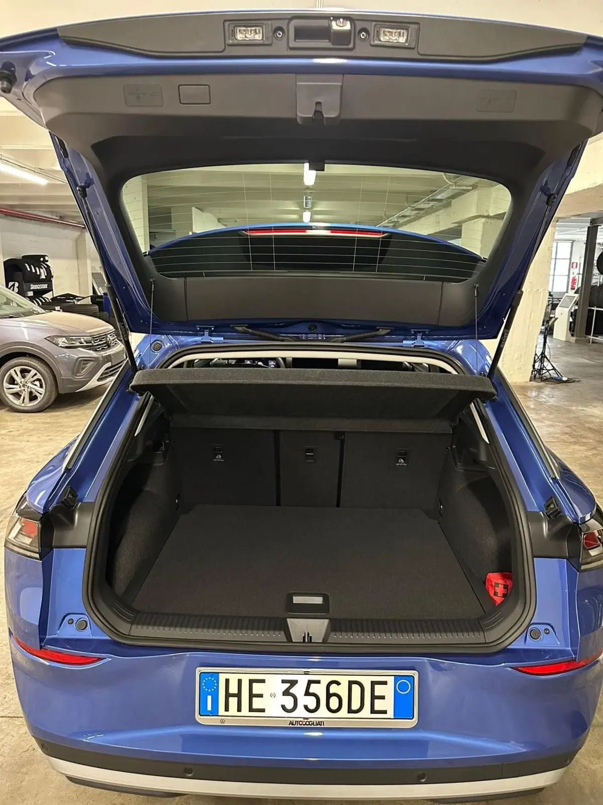 Volkswagen T-Roc nuova a Lecco (12)