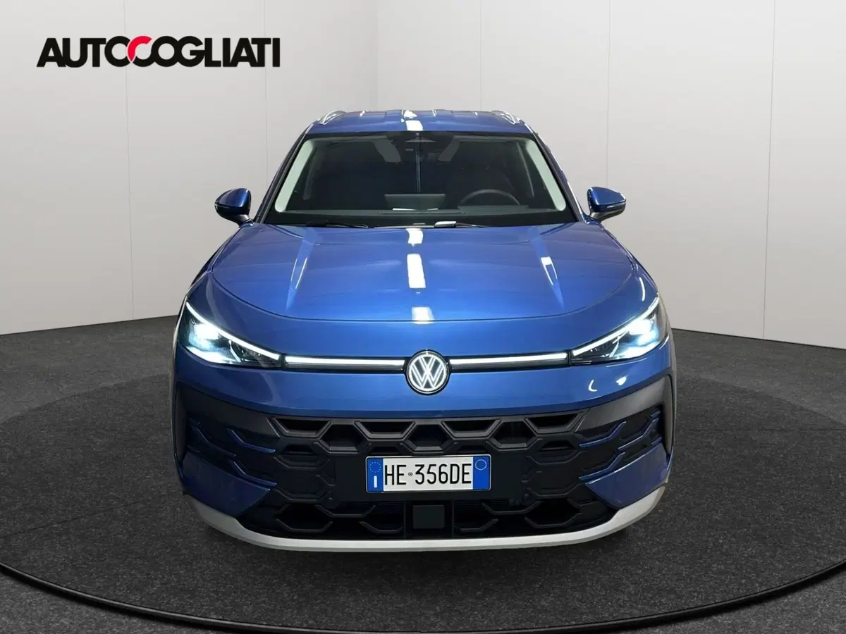 Volkswagen T-Roc nuova a Lecco (2)