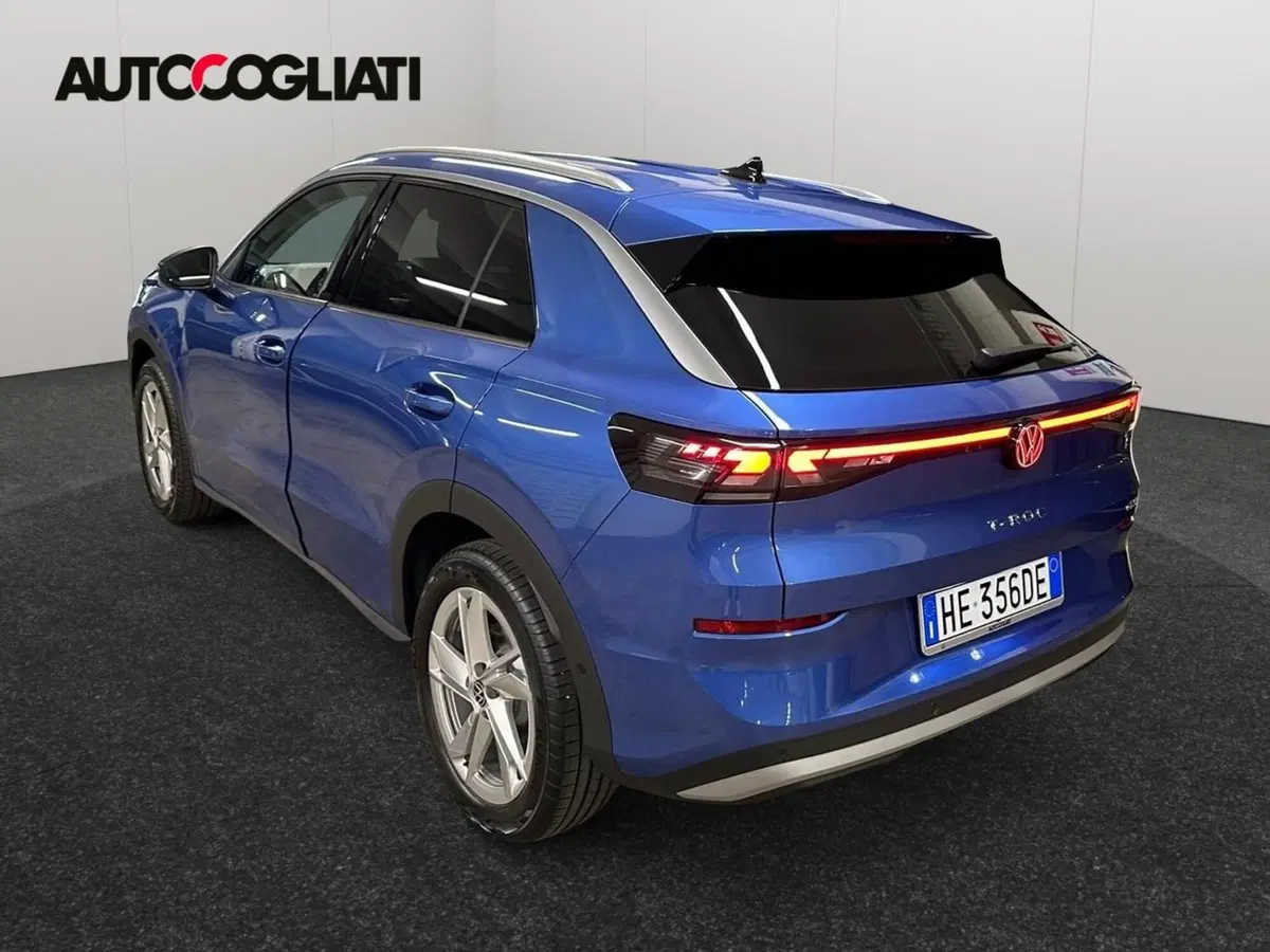 Volkswagen T-Roc nuova a Lecco (3)