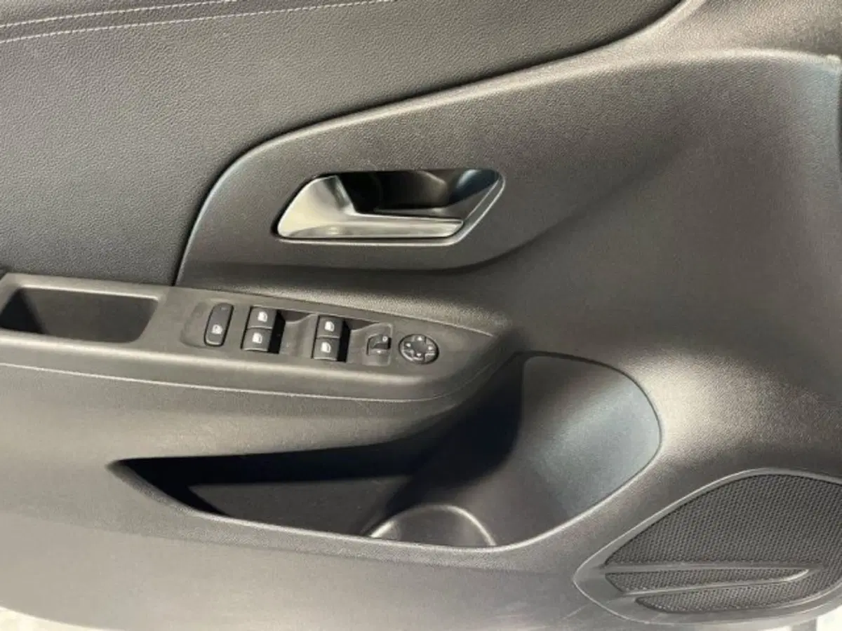 Opel Corsa usata a Ancona (13)