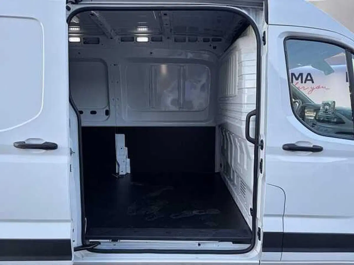Maxus Deliver Furgone nuova a Milano (13)
