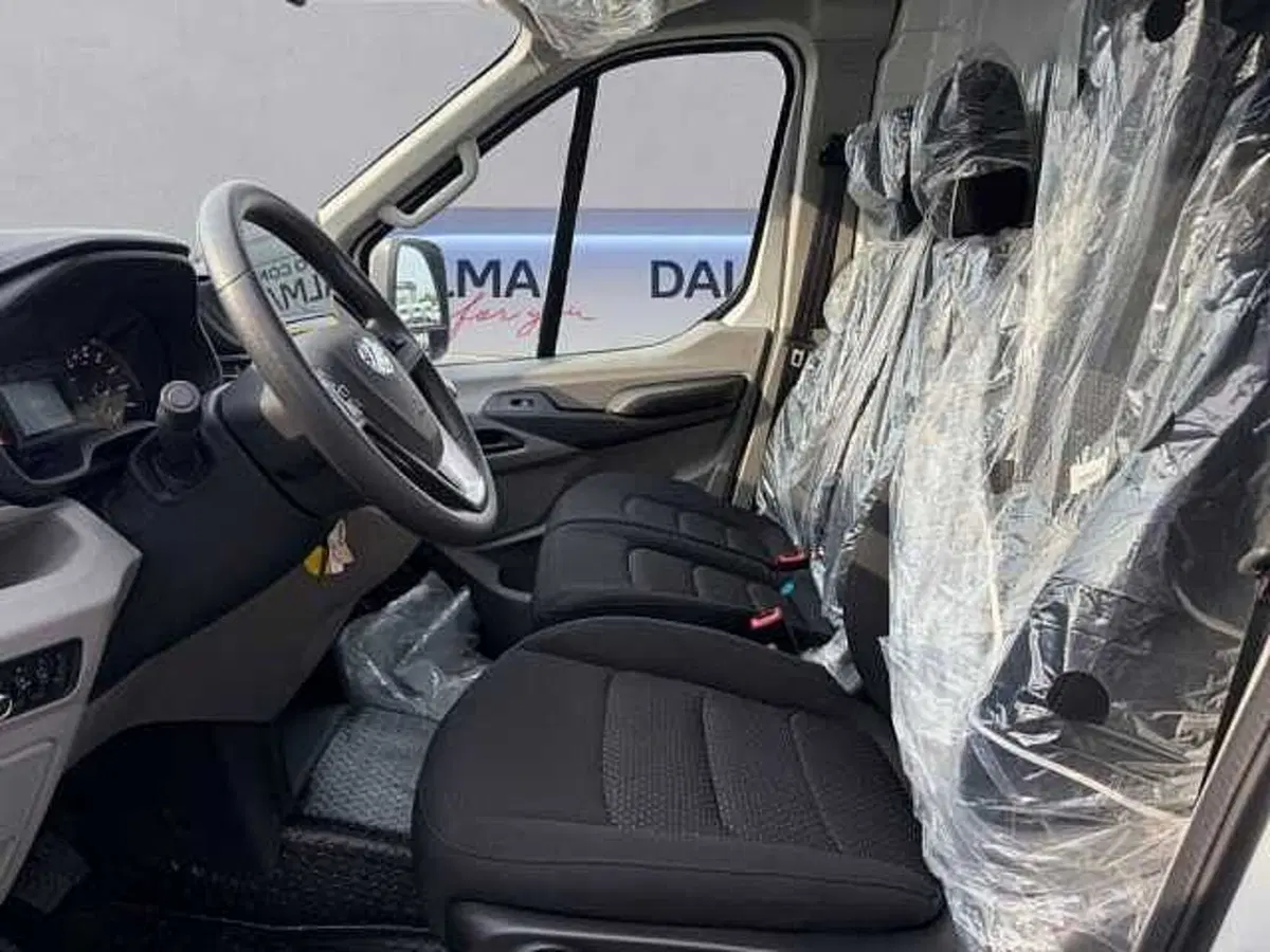 Maxus Deliver Furgone nuova a Milano (10)