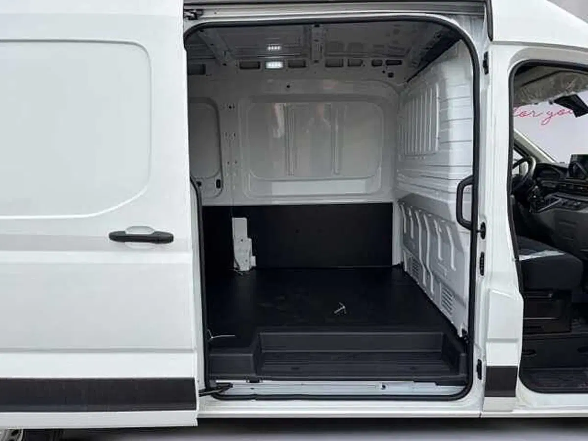 Maxus Deliver Furgone nuova a Milano (14)