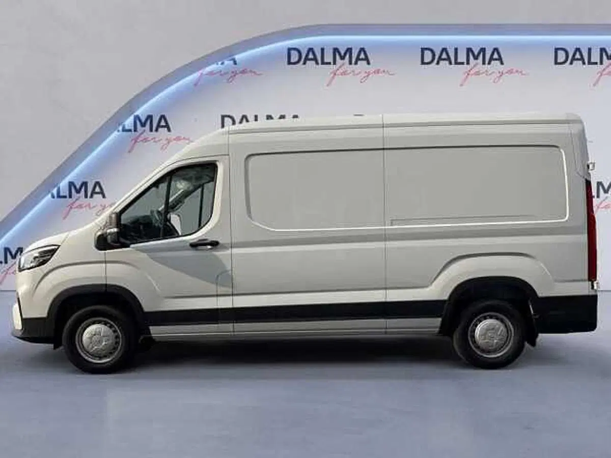 Maxus Deliver Furgone nuova a Milano (2)