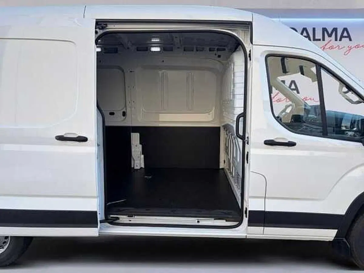 Maxus Deliver Furgone nuova a Milano (14)