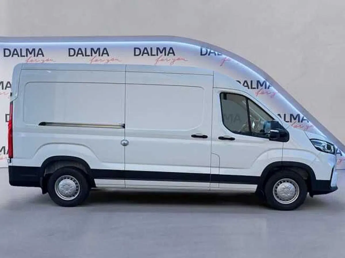 Maxus Deliver Furgone nuova a Milano (6)
