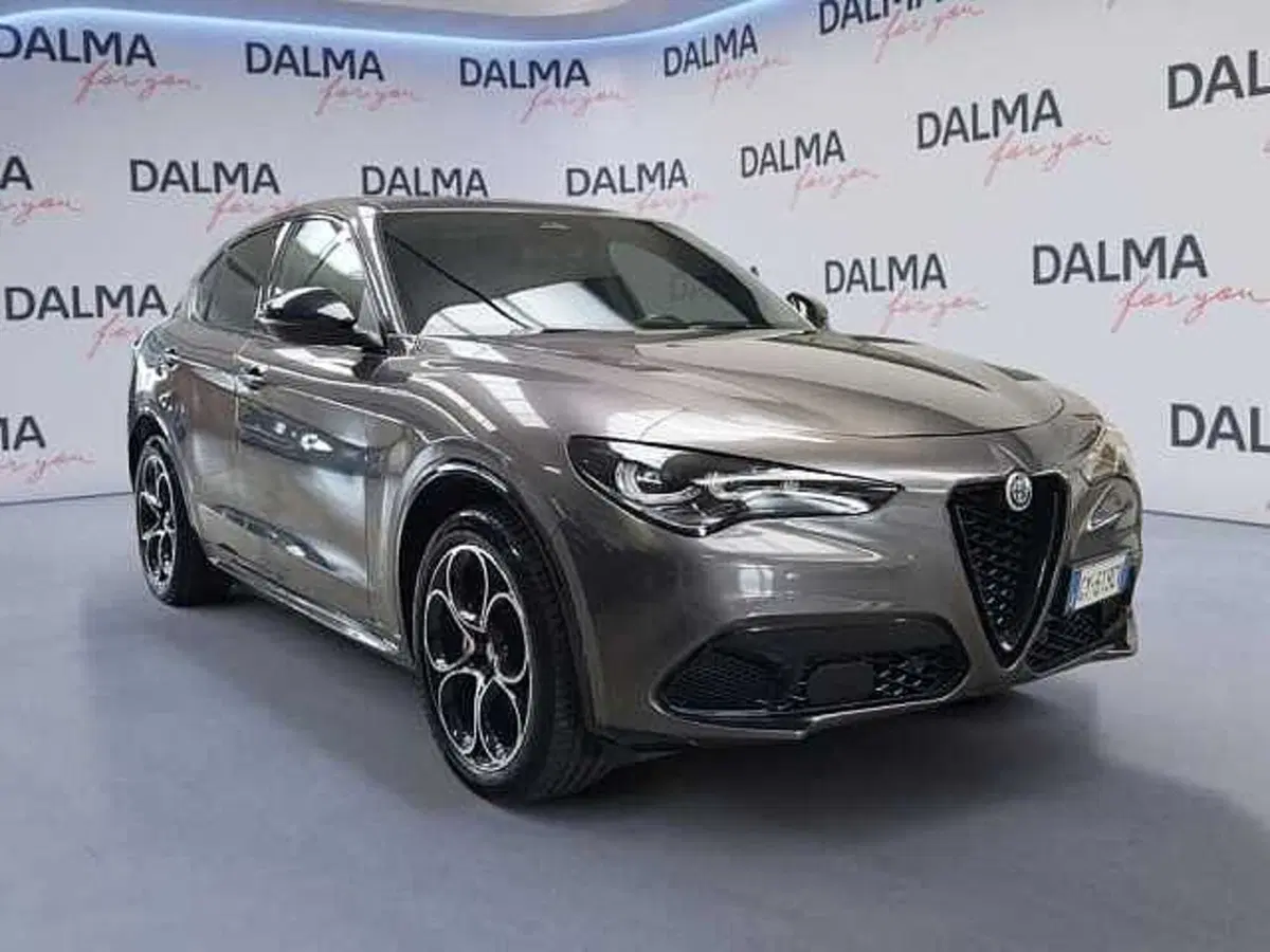 Alfa Romeo Stelvio usata a Milano (7)