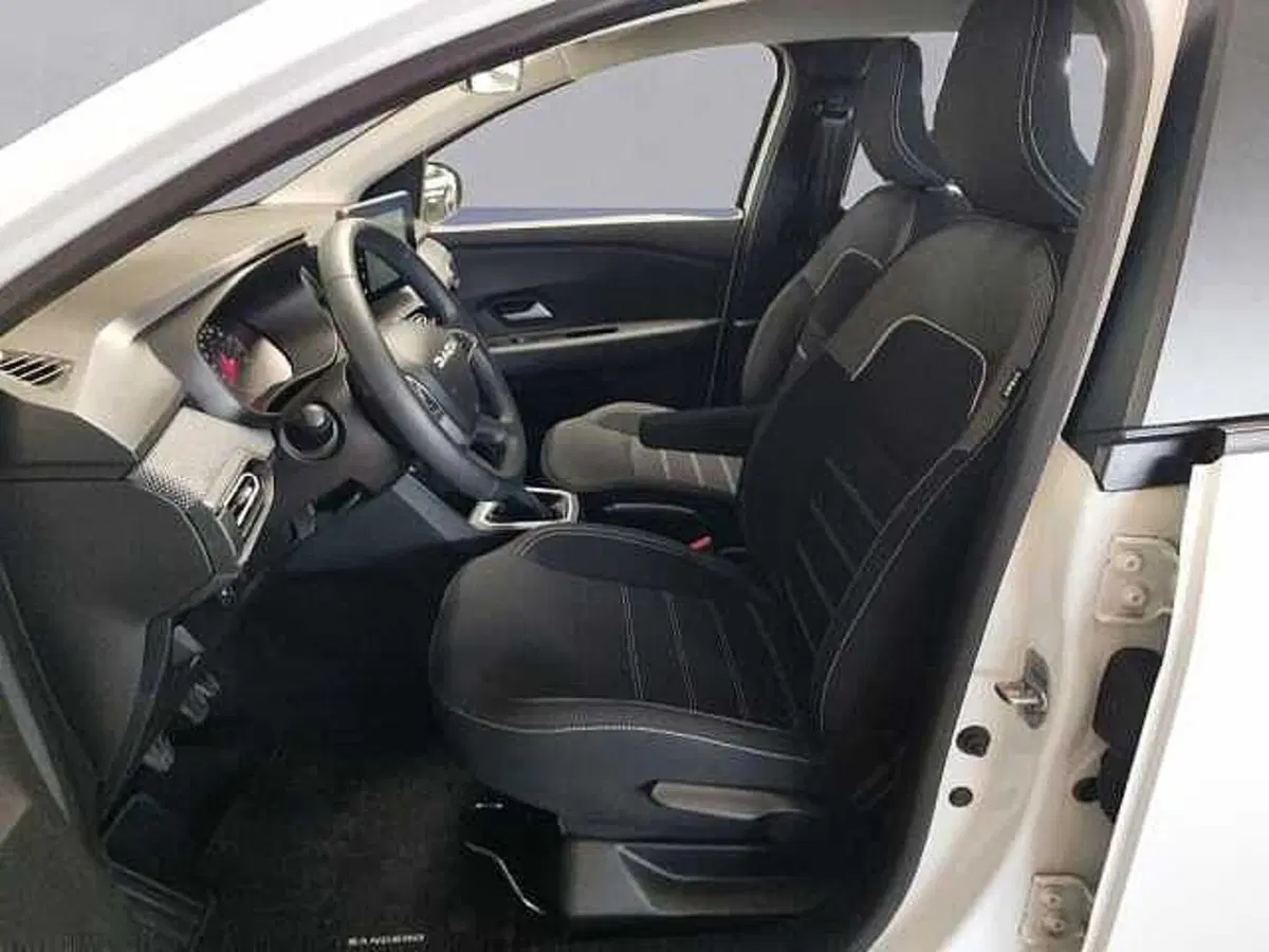 Dacia Sandero Streetway usata a Milano (10)