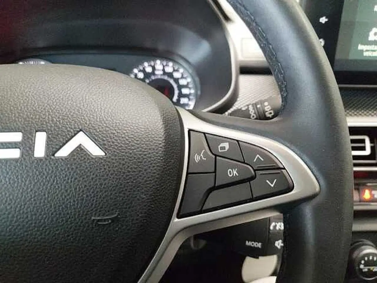Dacia Sandero Streetway usata a Milano (17)