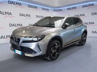 Alfa Romeo Junior 1.2 ibrida Q4 Intensa 145cv edct6 del 2025 usata a Solaro