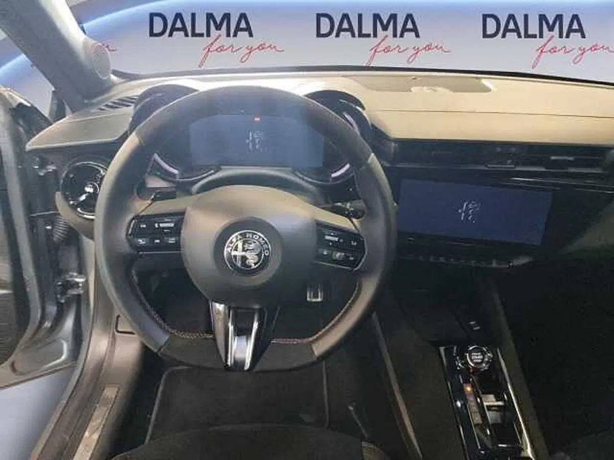Alfa Romeo Junior usata a Milano (11)