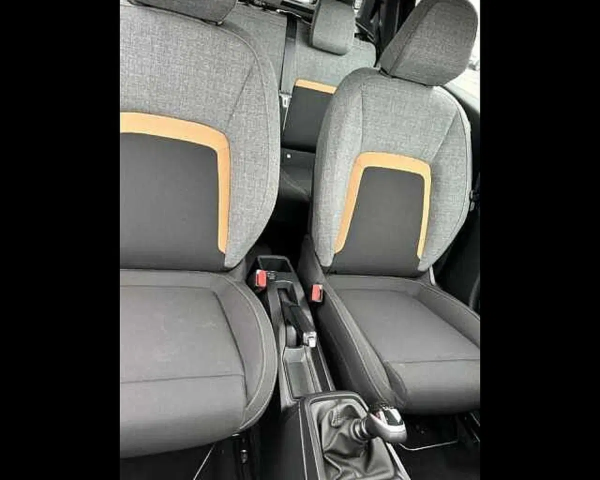 Citroen C3 Aircross nuova a Milano (17)