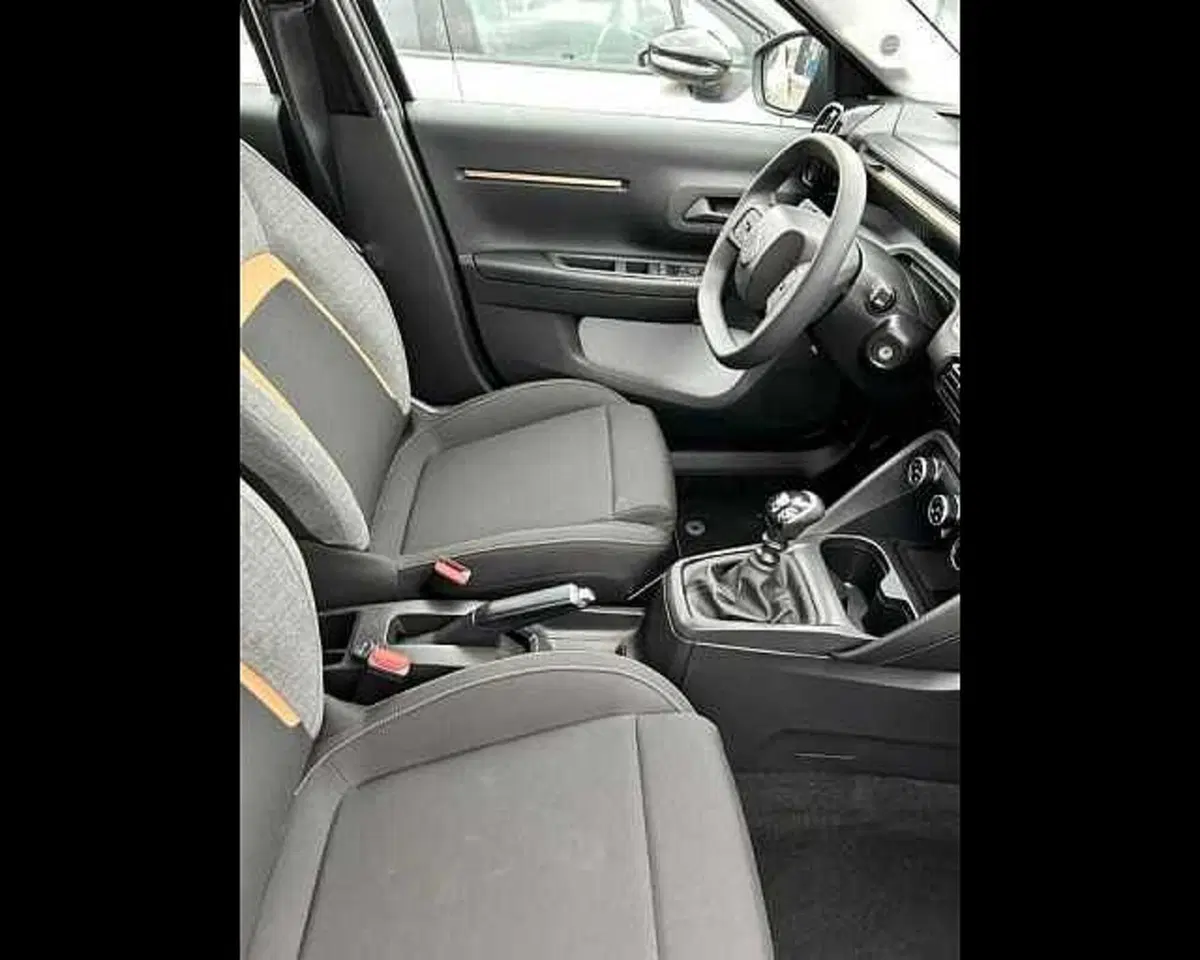 Citroen C3 Aircross nuova a Milano (18)