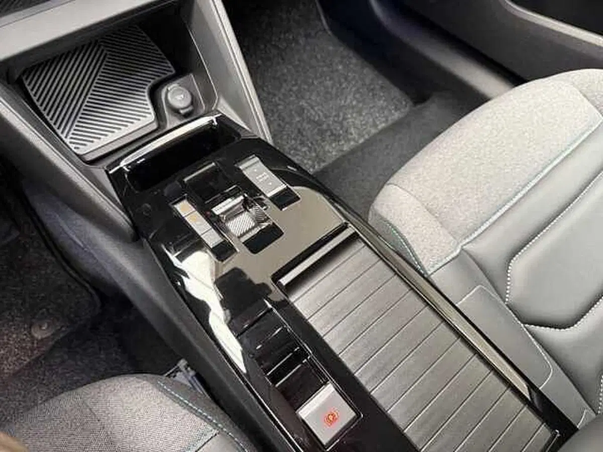 Citroen E-C4 usata a Milano (18)