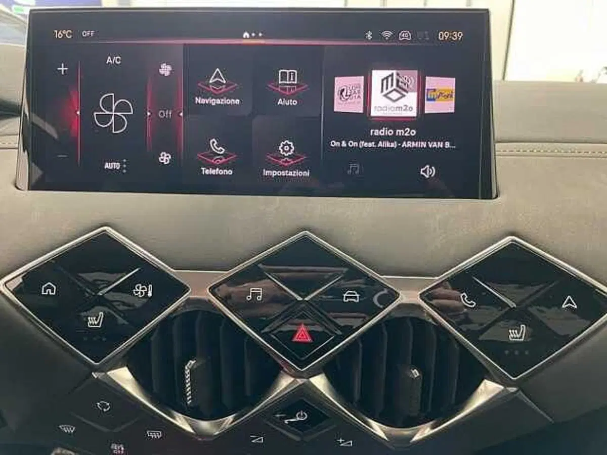 Ds DS 3 usata a Milano (17)