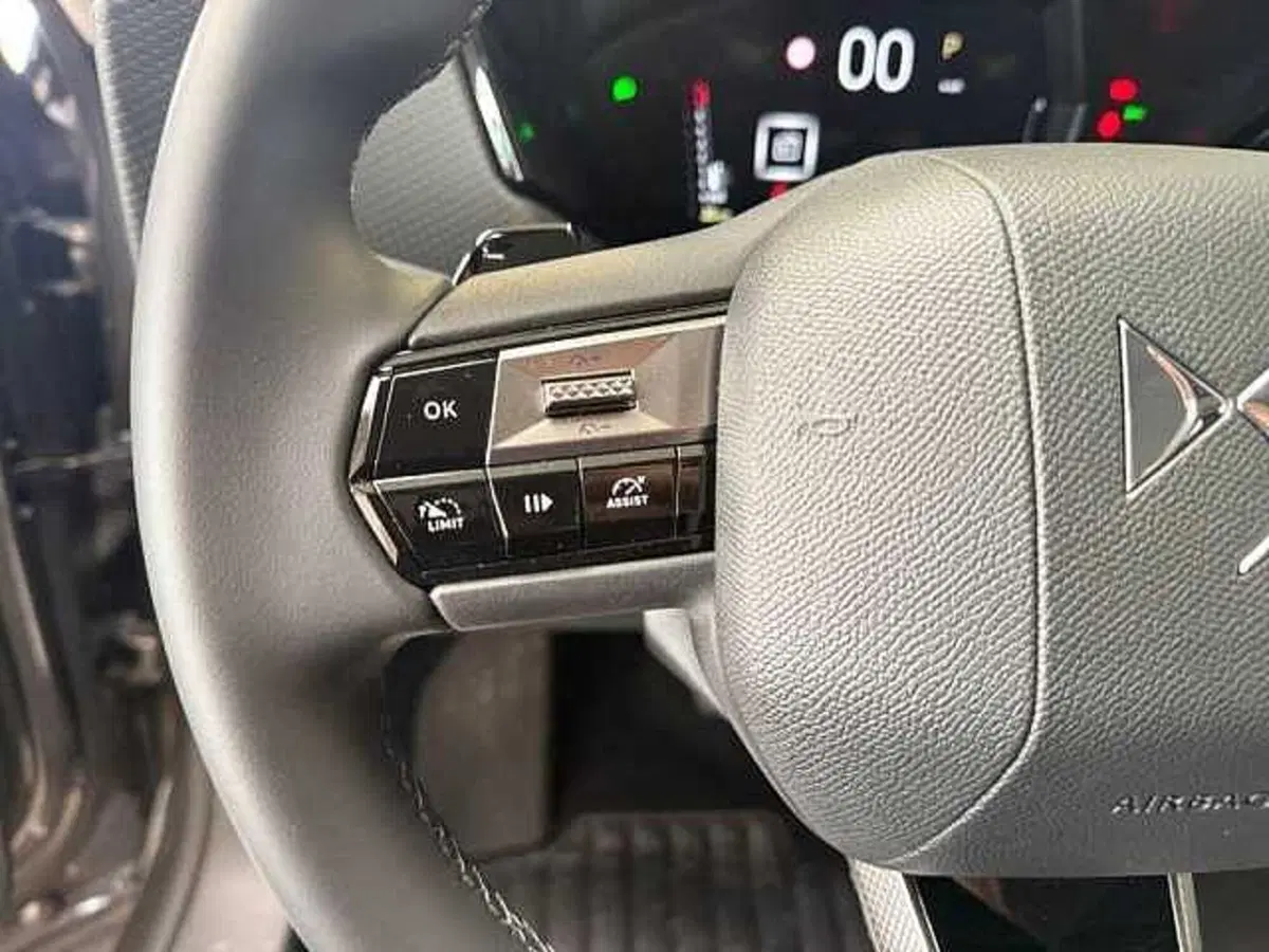 Ds DS 4 nuova a Milano (16)