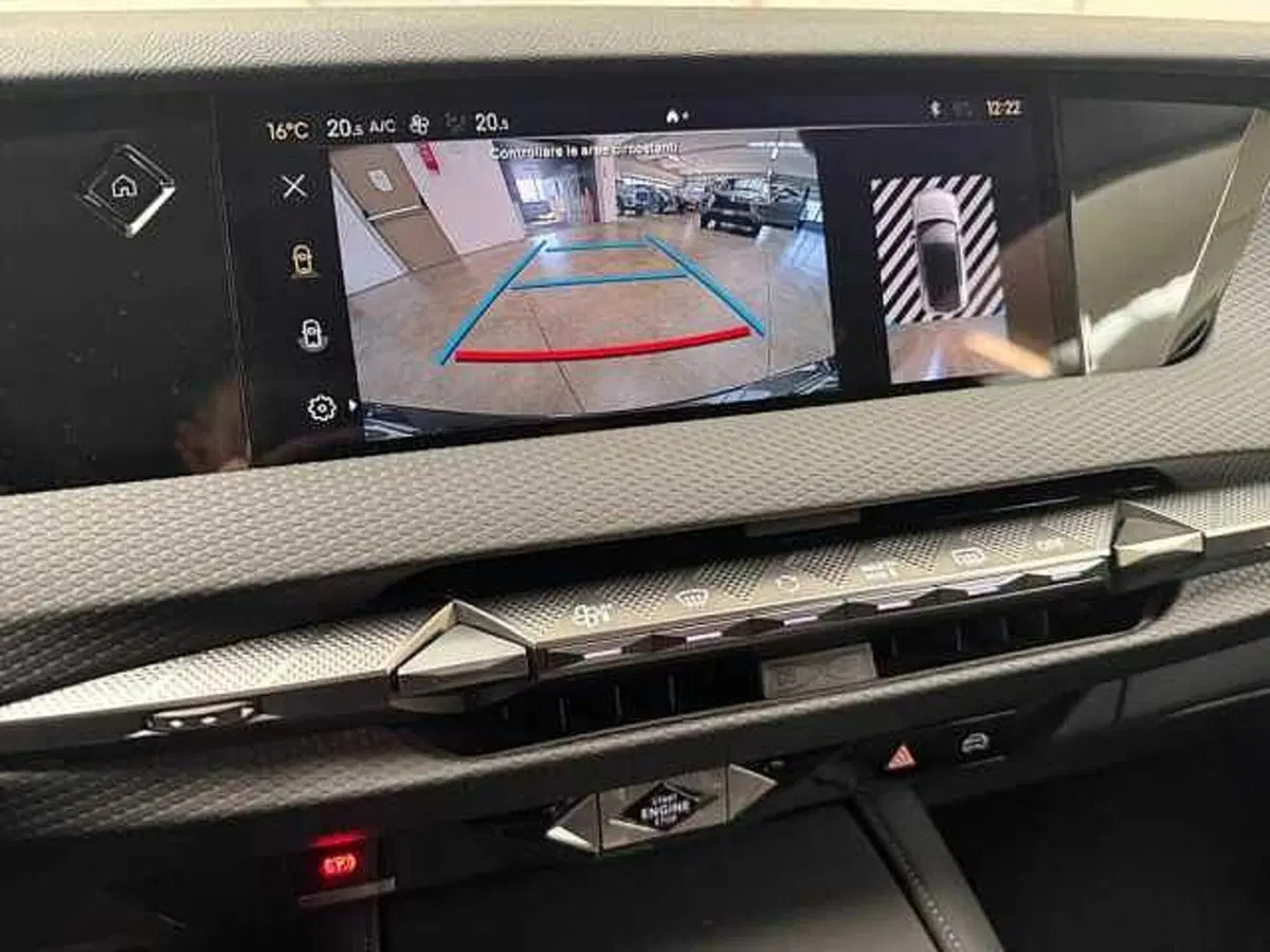 Ds DS 4 nuova a Milano (19)