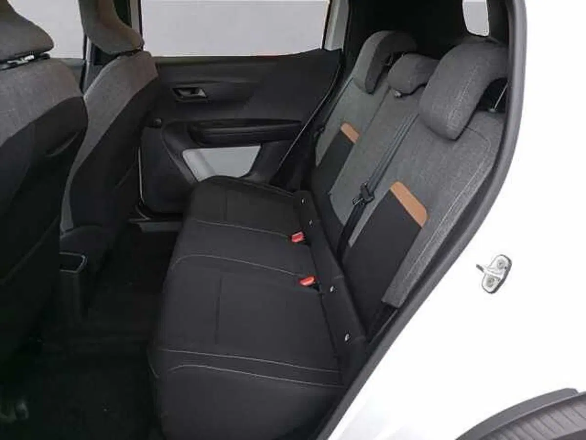 Citroen C3 Aircross nuova a Milano (9)