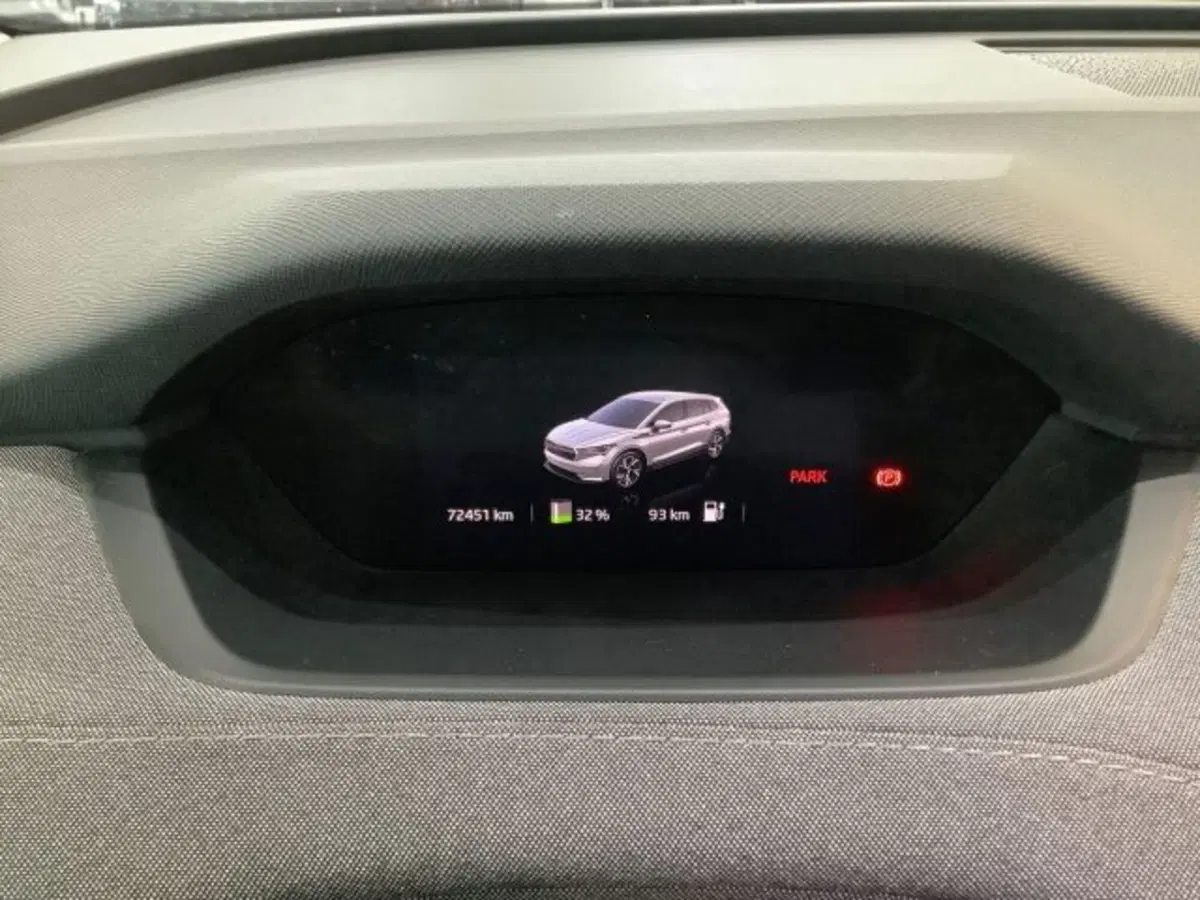 Skoda Enyaq usata a Catania (18)