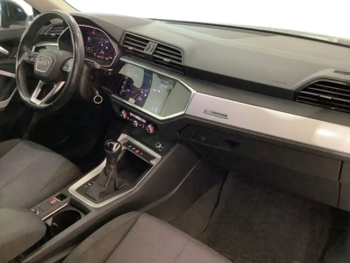 Audi Q3 usata a Catania (9)