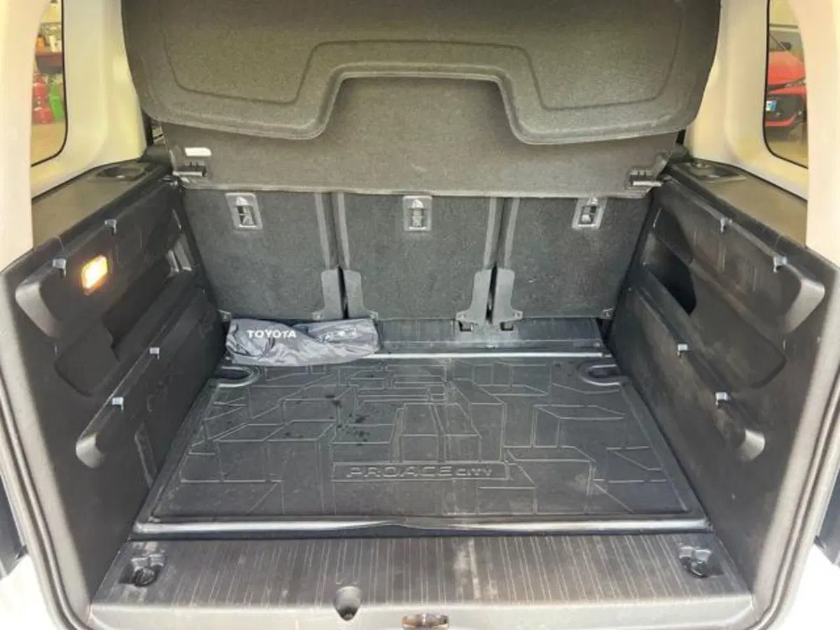 Toyota Proace City Verso usata a Vercelli (11)