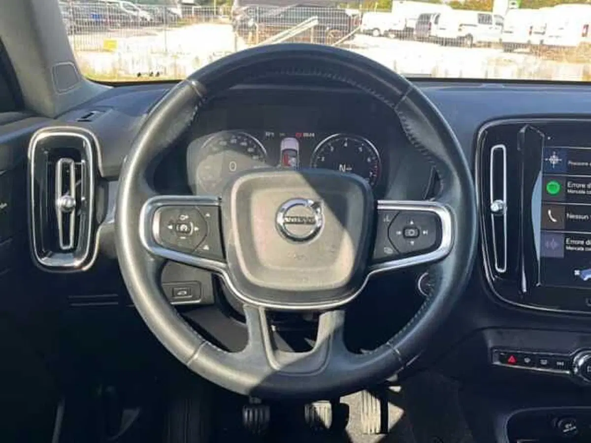 Volvo XC40 usata a Ravenna (11)