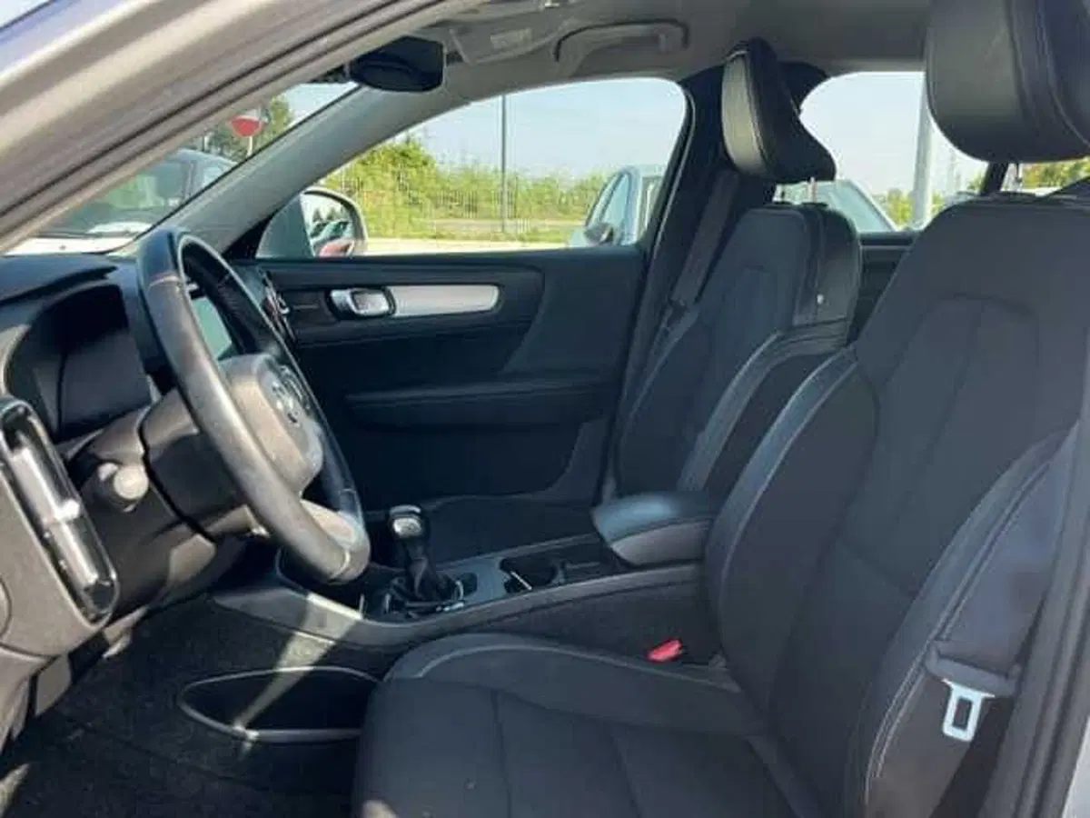 Volvo XC40 usata a Ravenna (18)