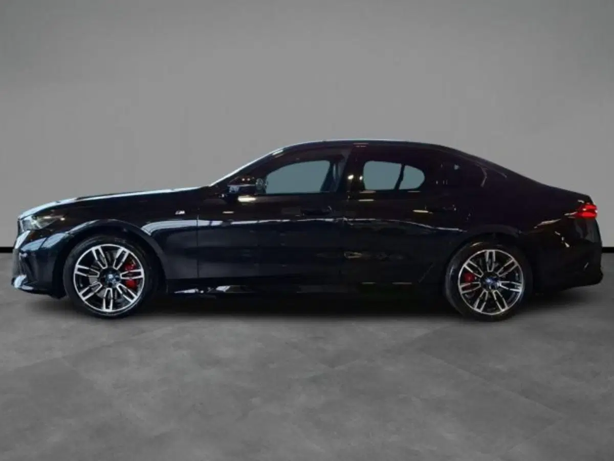 BMW i5 Touring usata a Verona (3)
