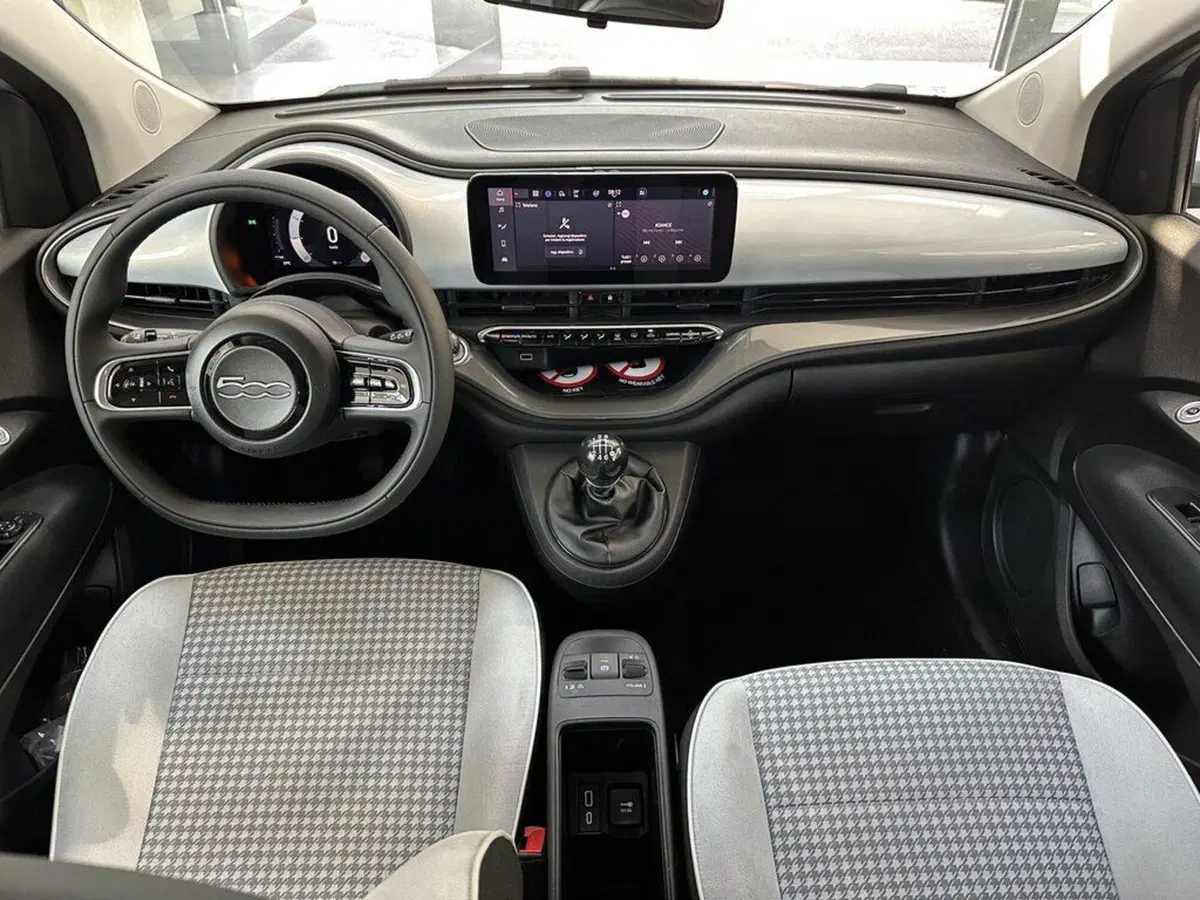 Fiat 500 nuova a Sondrio (12)
