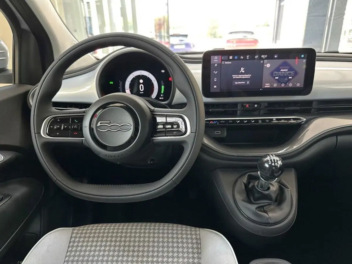 Fiat 500 nuova a Sondrio (13)