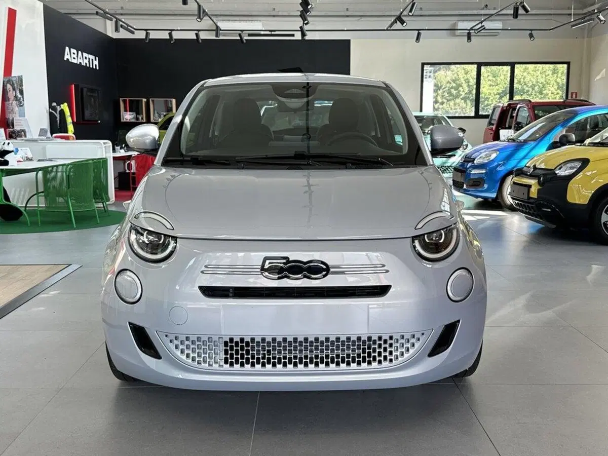 Fiat 500 nuova a Sondrio (7)