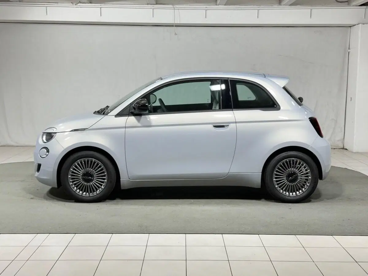Fiat 500 nuova a Sondrio (2)
