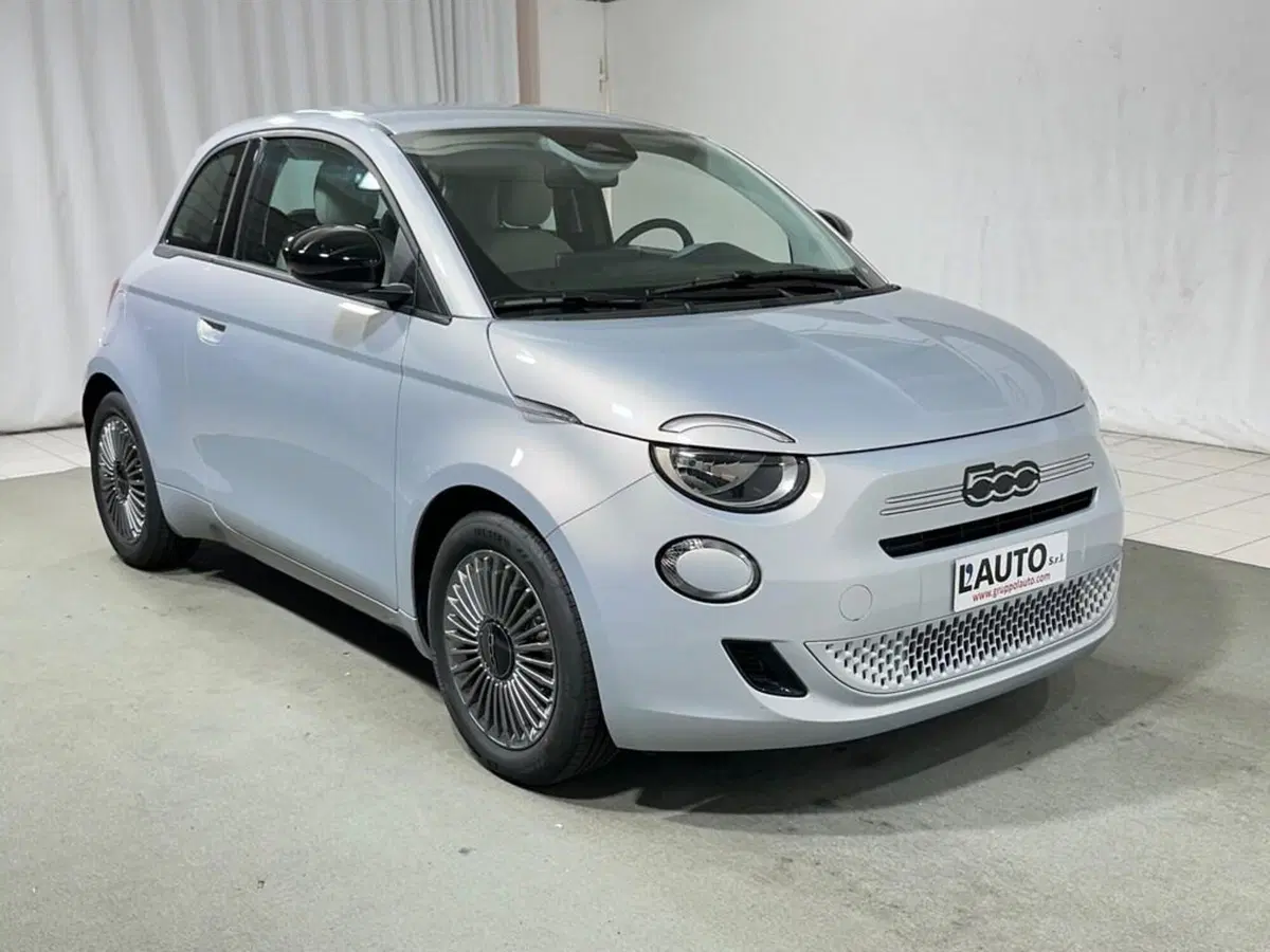 Fiat 500 nuova a Sondrio (7)