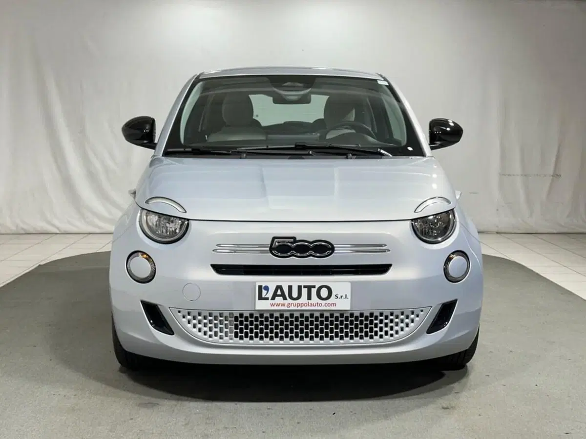 Fiat 500 nuova a Sondrio (8)