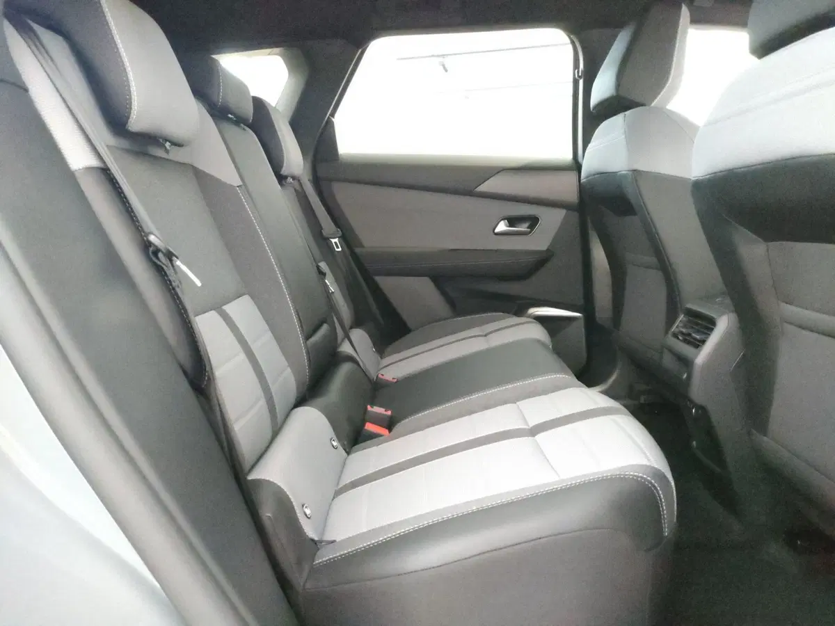 Opel Grandland nuova a L'Aquila (14)