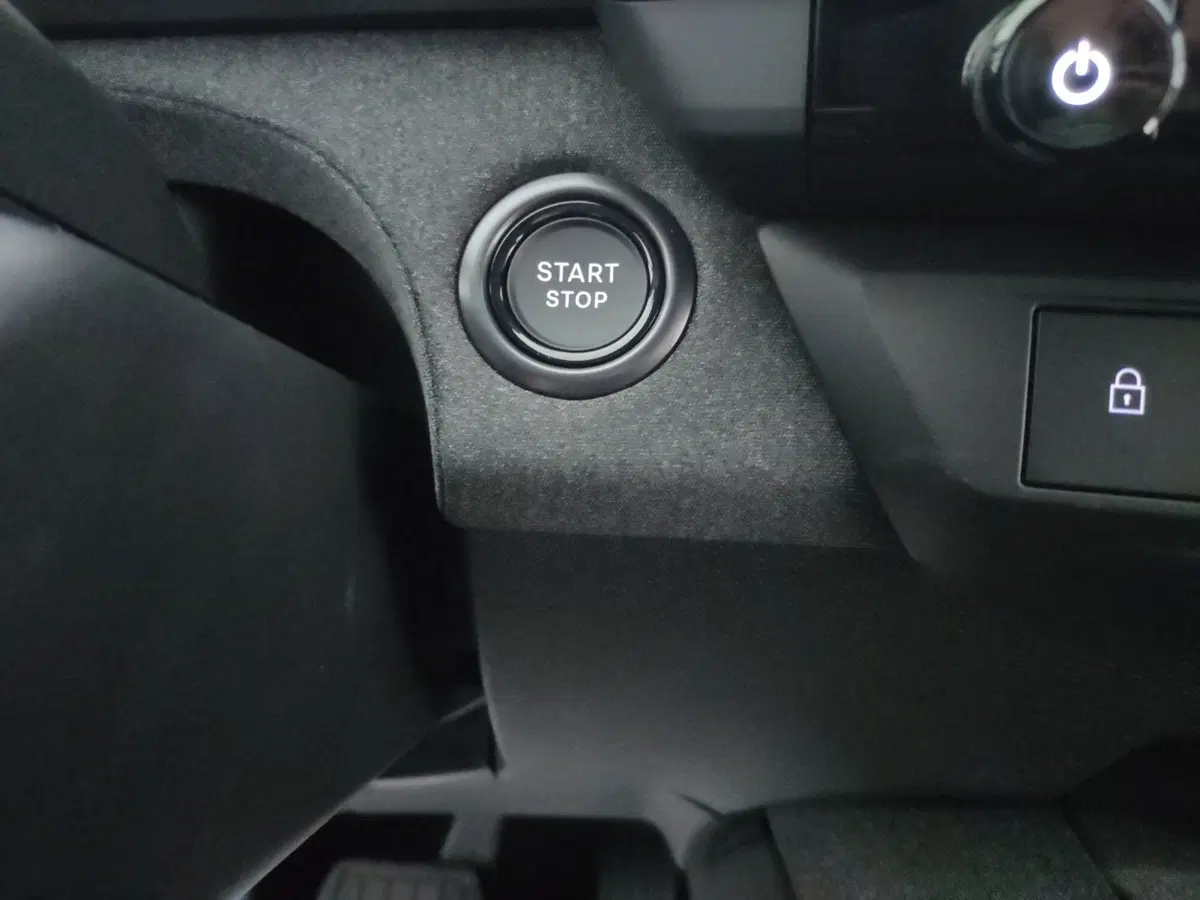 Opel Grandland nuova a L'Aquila (20)