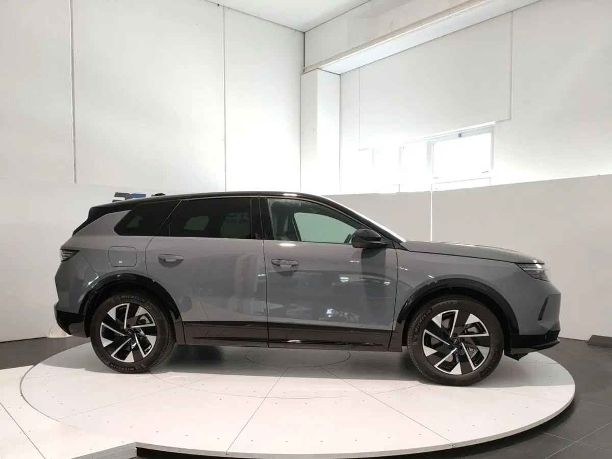 Opel Grandland nuova a L'Aquila (5)