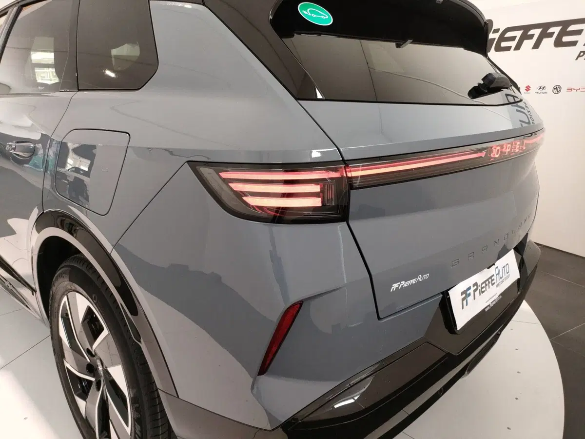 Opel Grandland nuova a L'Aquila (8)