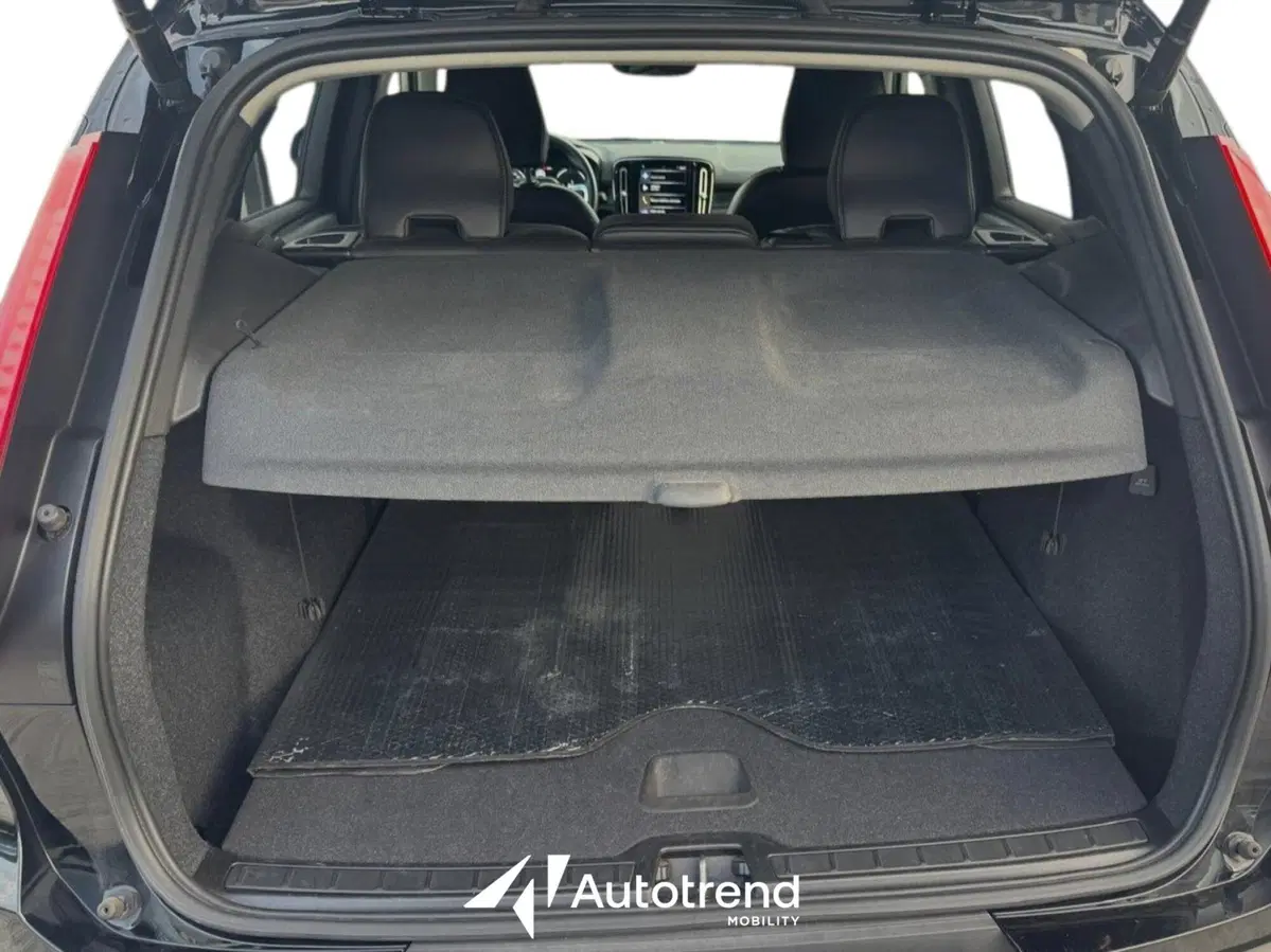 Volvo XC40 usata a Bari (15)
