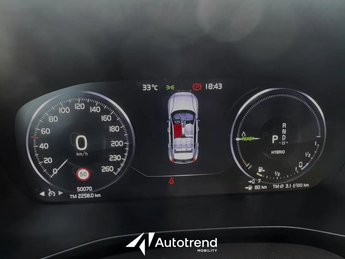 Volvo XC40 usata a Bari (8)