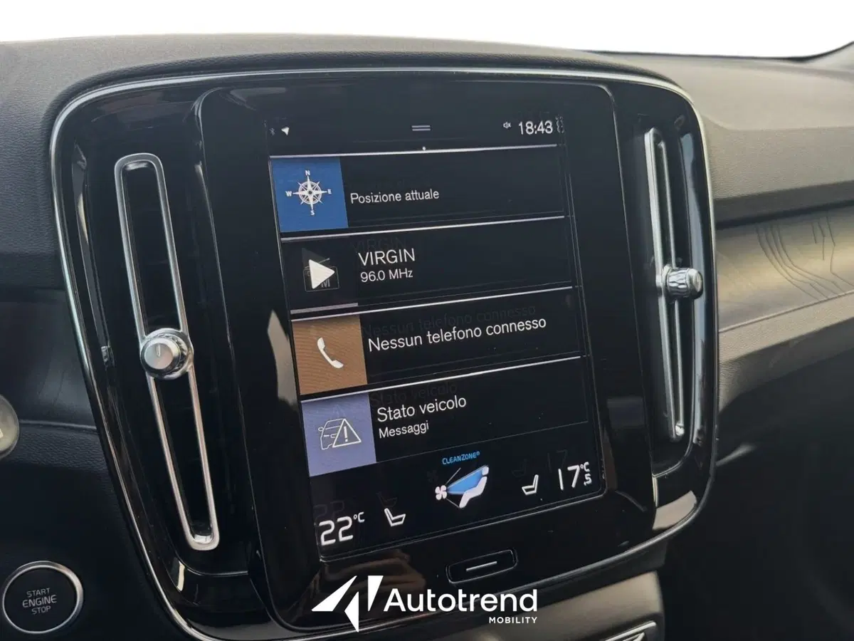 Volvo XC40 usata a Bari (9)