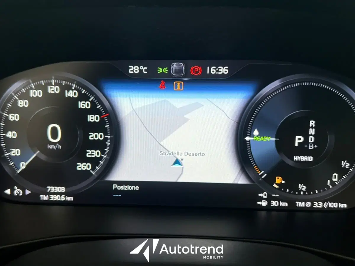 Volvo XC40 usata a Bari (13)