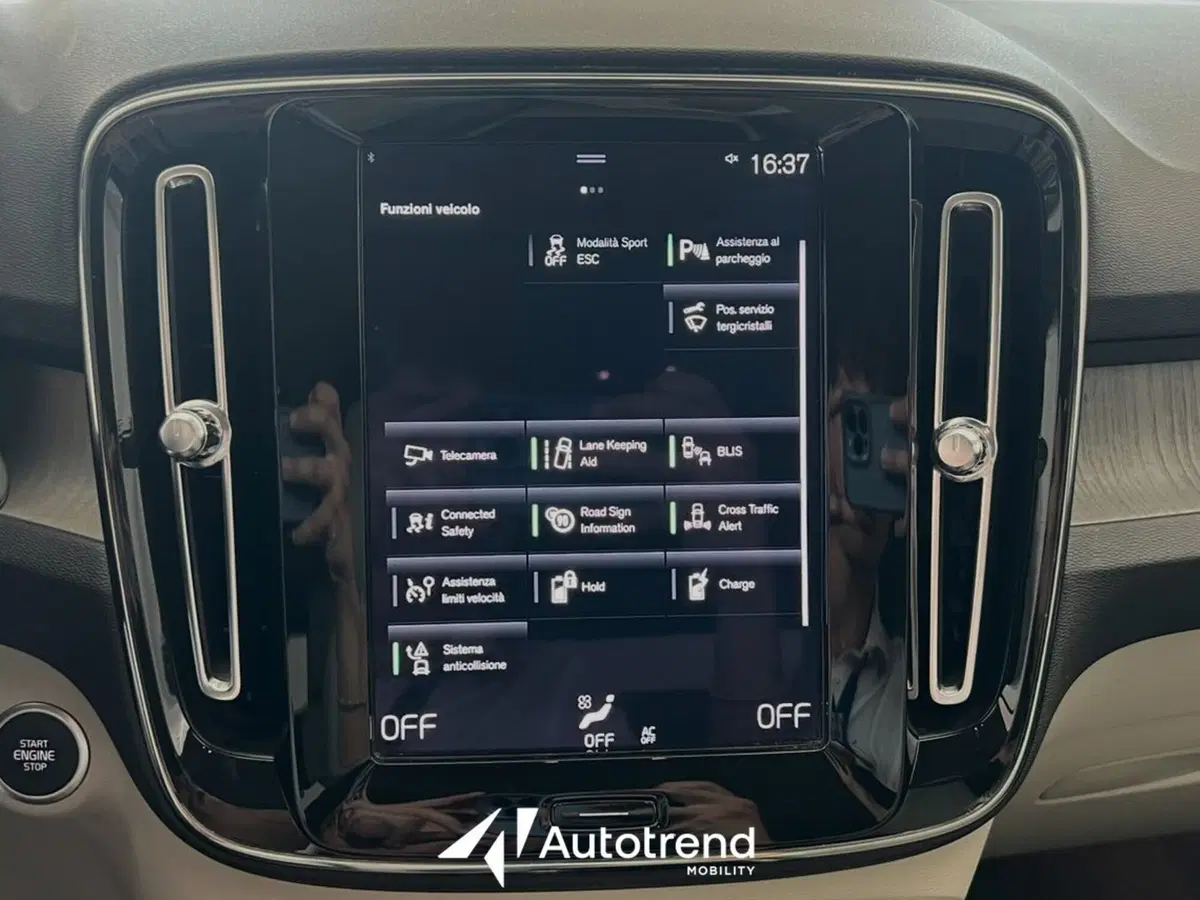 Volvo XC40 usata a Bari (16)