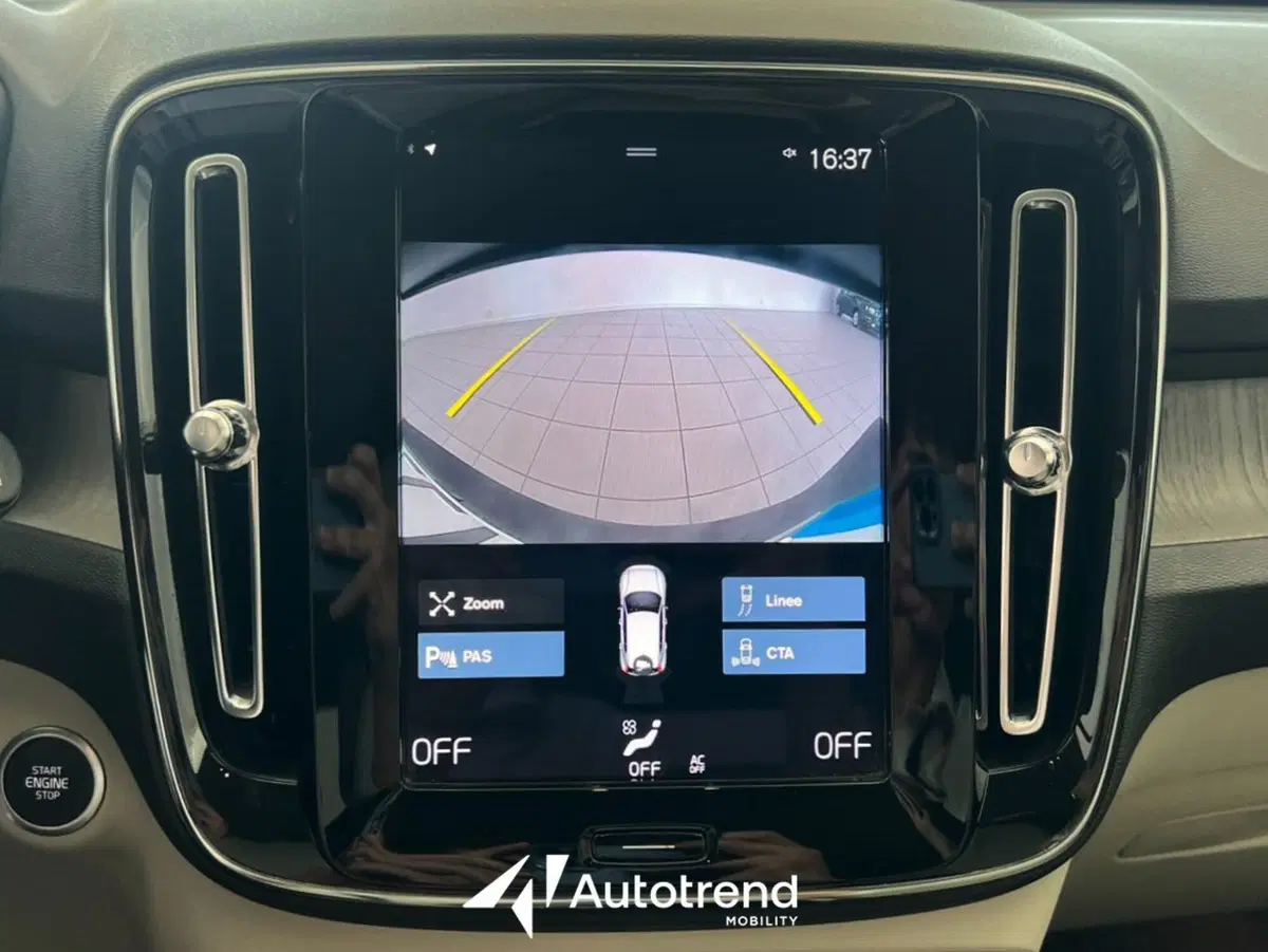 Volvo XC40 usata a Bari (17)