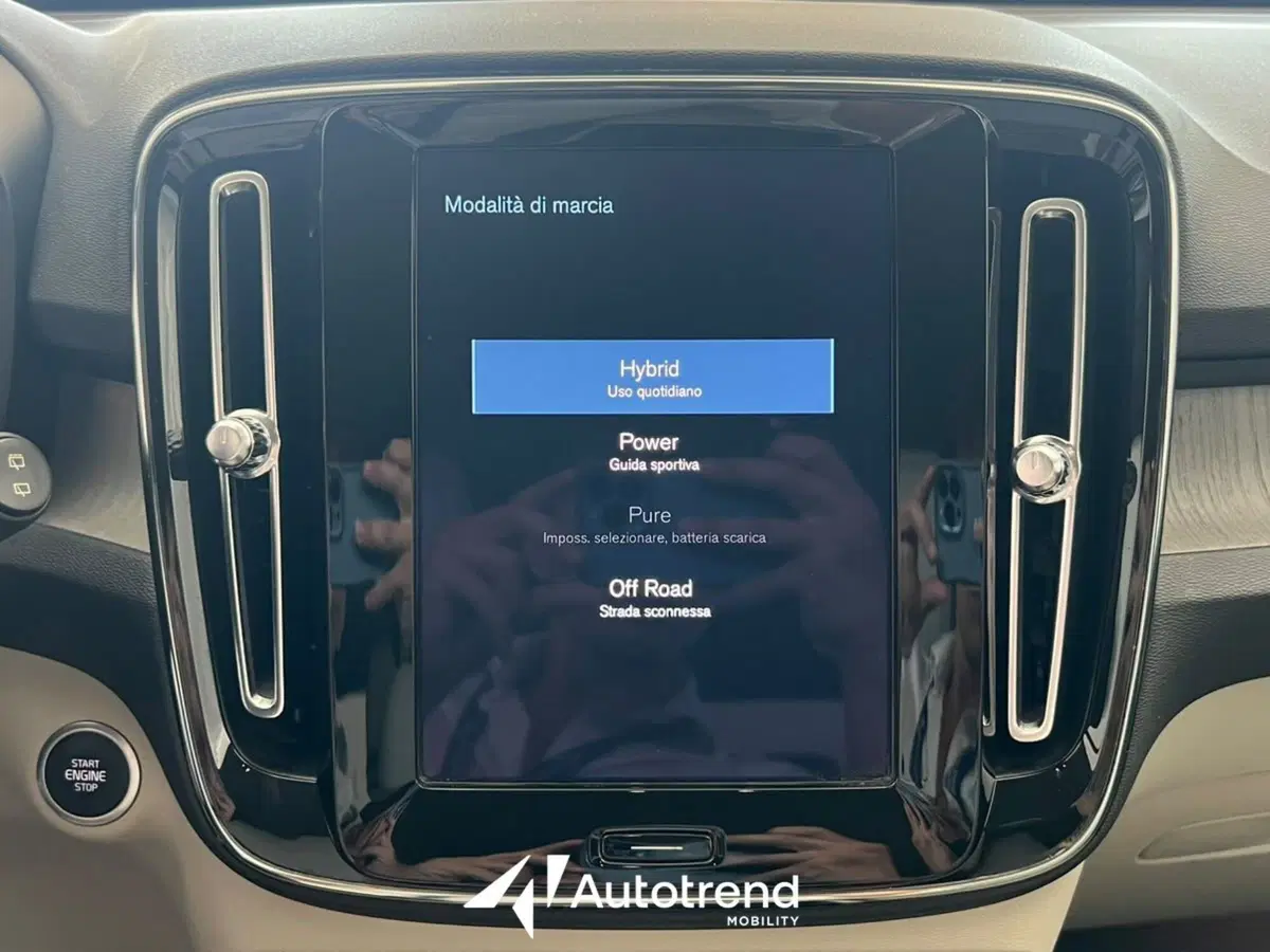 Volvo XC40 usata a Bari (18)