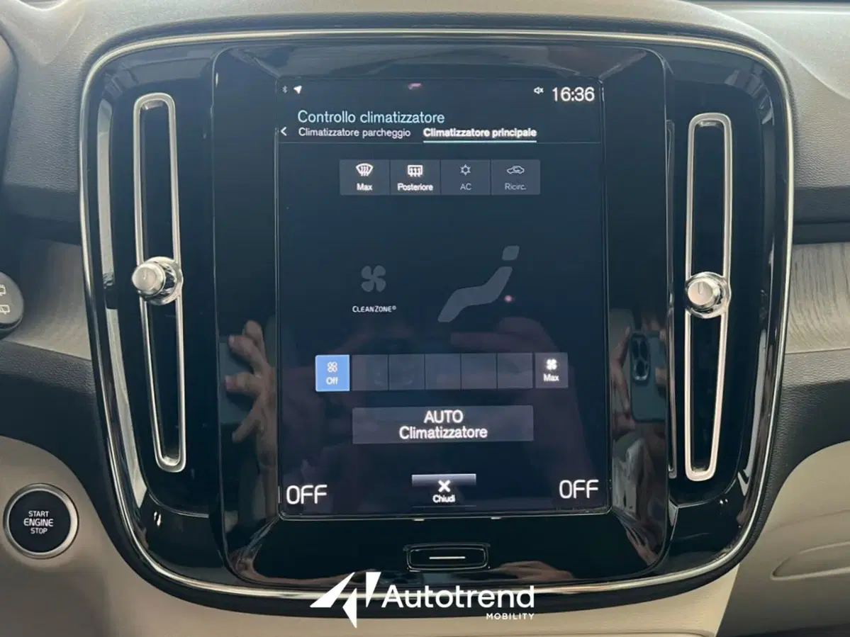 Volvo XC40 usata a Bari (19)