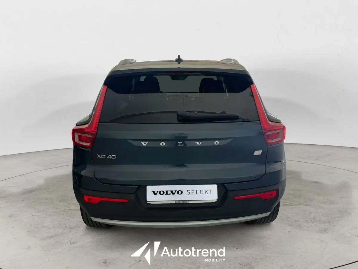 Volvo XC40 usata a Bari (4)
